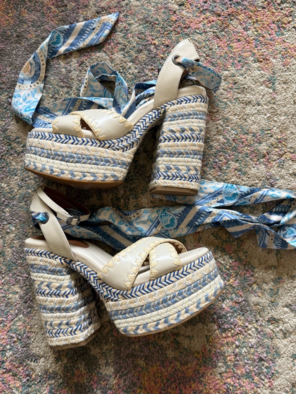 Kurt Geiger London Chelsea Scarf Wrap Bow Detail
Leather Platform Sandals